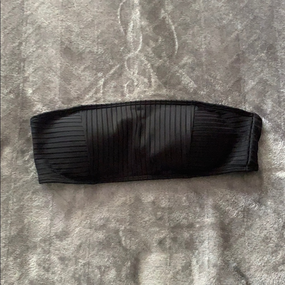 Black ribbed bandeau bikini top